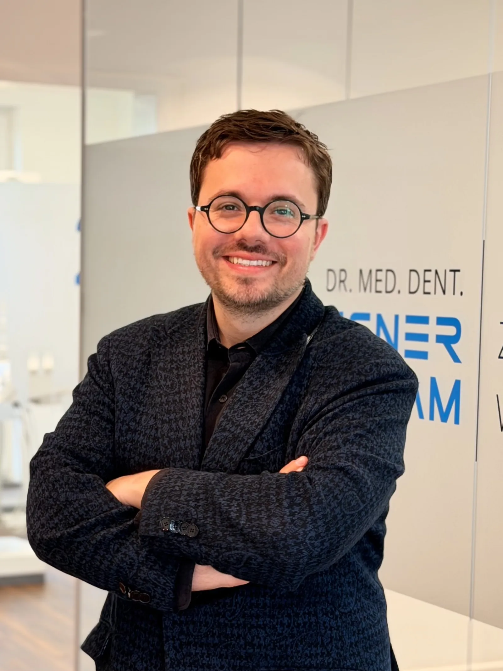 Dr. med. dent. M.Sc. Sandro Strößner, Praxisinhaber